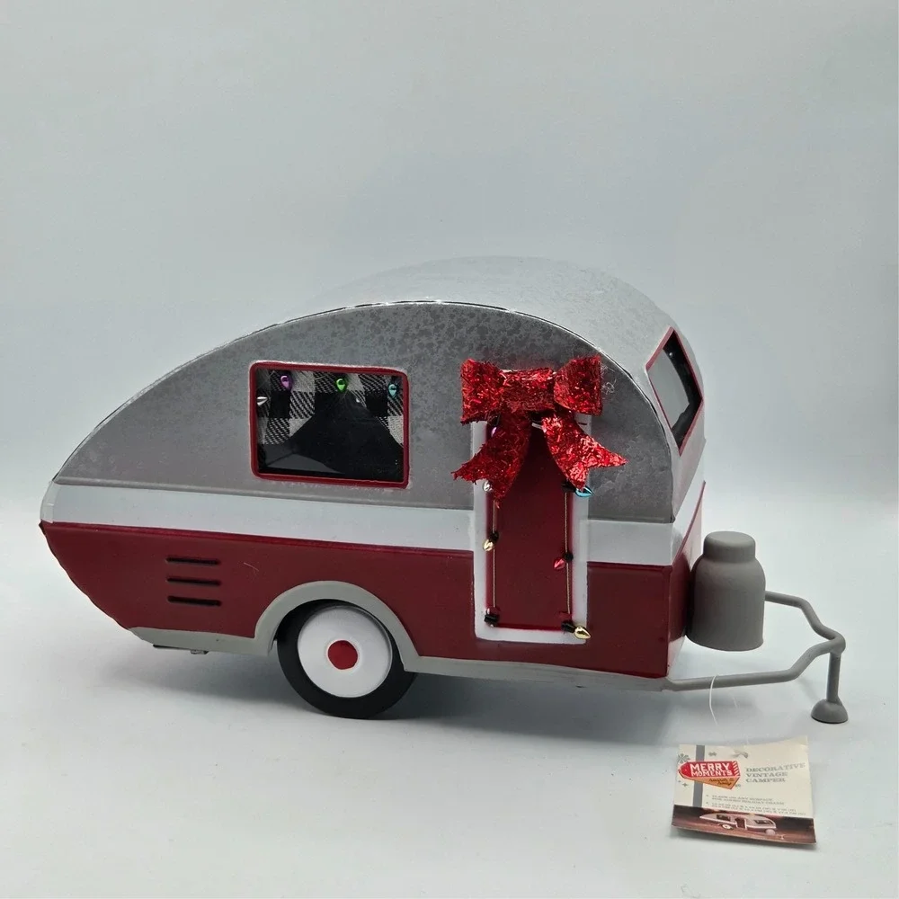 Vintage Style Christmas Camper 13